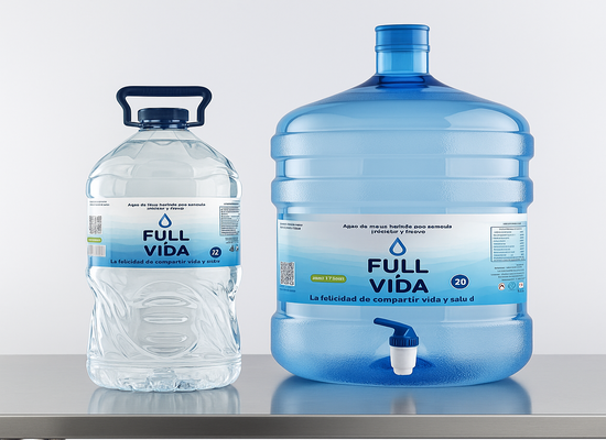Diferentes presentaciones de agua FULL VIDA: botellas y bidones